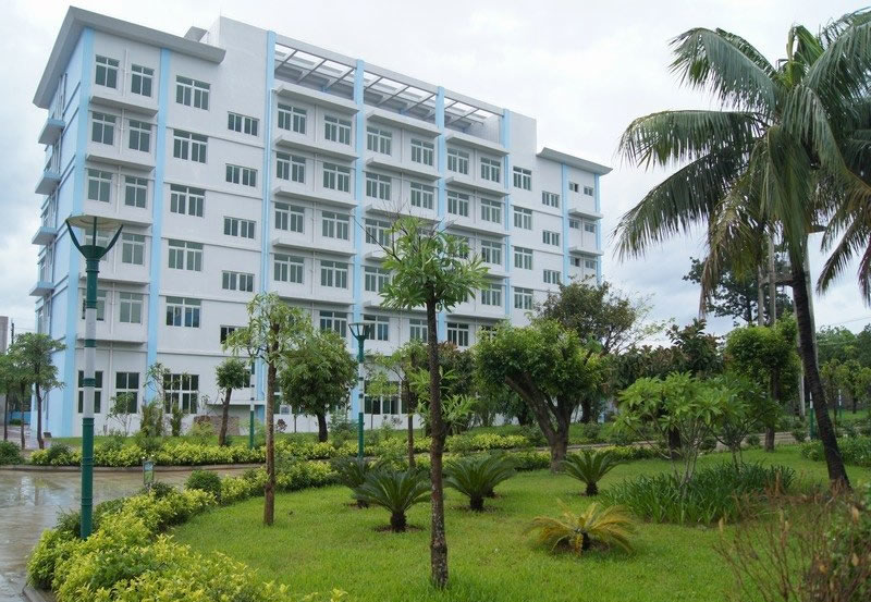 学校简介(图1) 学校简介(图1)