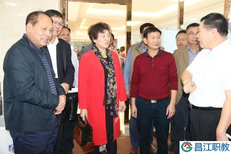 省政协领导莅临昌江县职业教育中心调研(图6) 省政协领导莅临昌江县职业教育中心调研(图6)