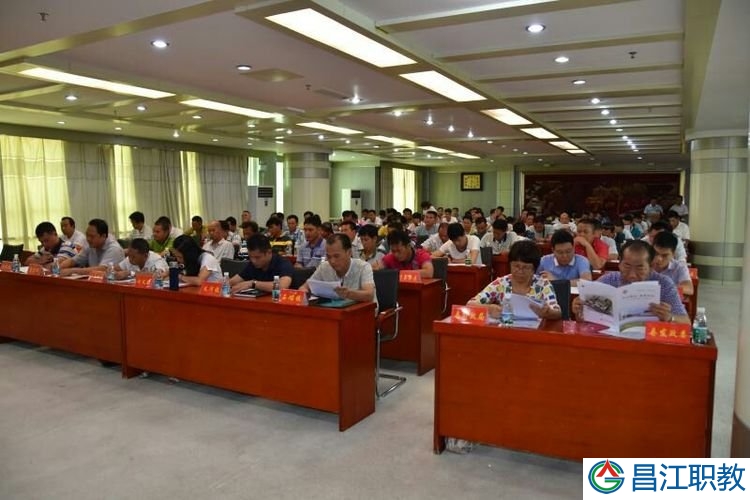 昌江职教中心招生季系列报道一(图2) 昌江职教中心招生季系列报道一(图2)