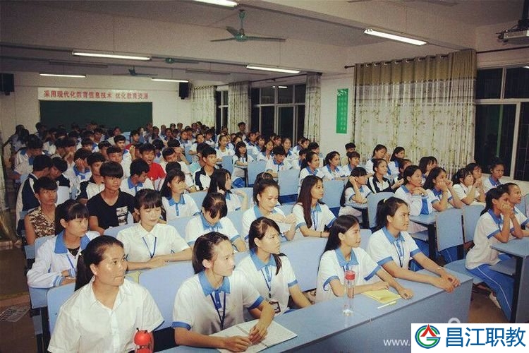 昌江县职业教育中心“一学一做”专题系列活动(图6) 昌江县职业教育中心“一学一做”专题系列活动(图6)
