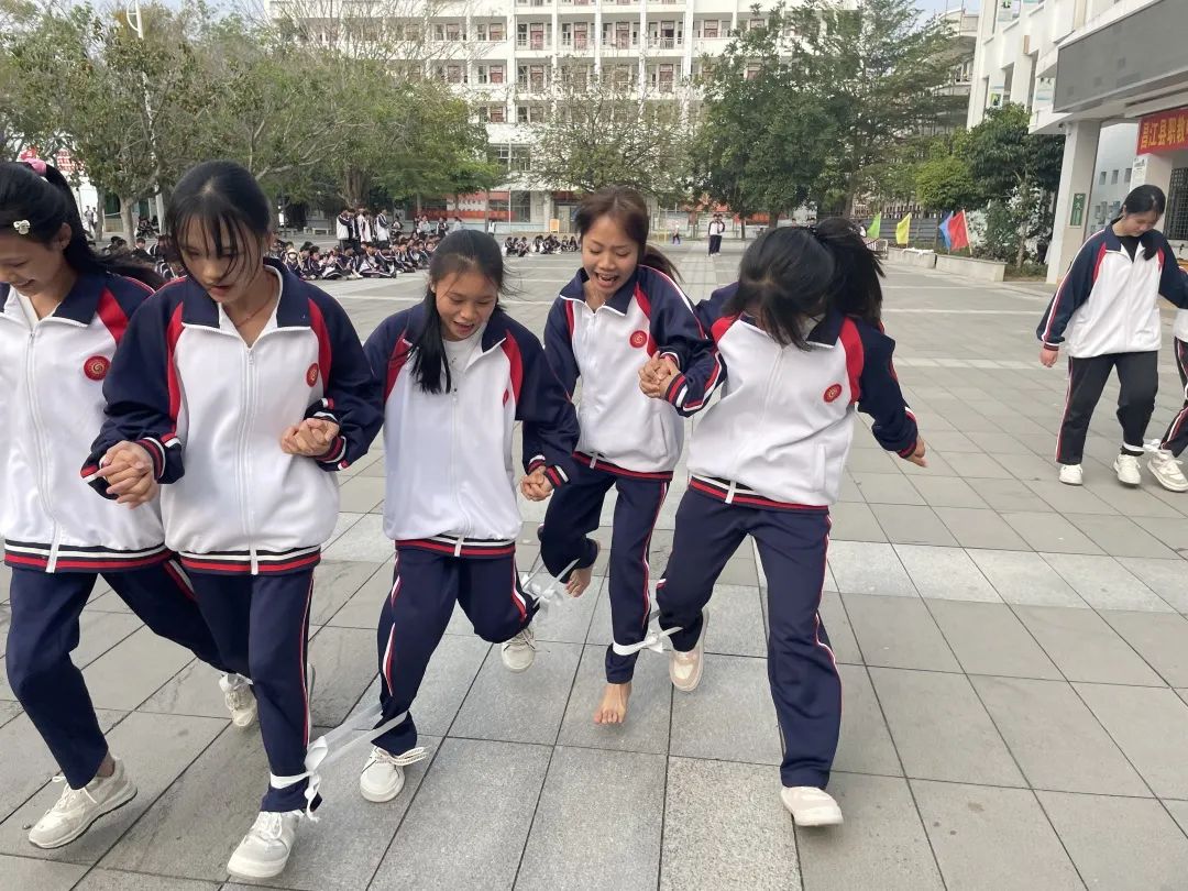 快乐青春•健康人生—昌江县职业教育中心2023年开展庆“三八”趣味活动(图2)