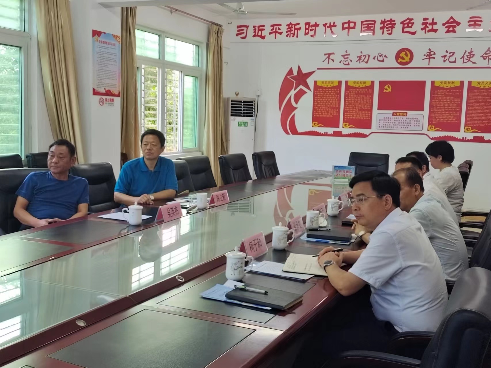 河南省濮阳市职业中专陈立新副校长一行莅临县职教中心交流指导工作(图4)